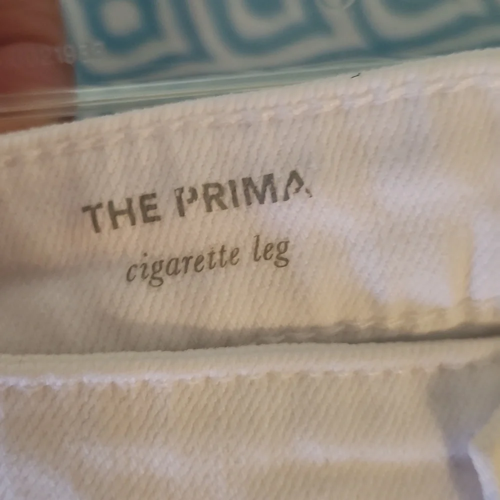 AG The Prima Mid Rise White Cigarette leg Stretch Jeans | Size 31 - Picture 7 of 9